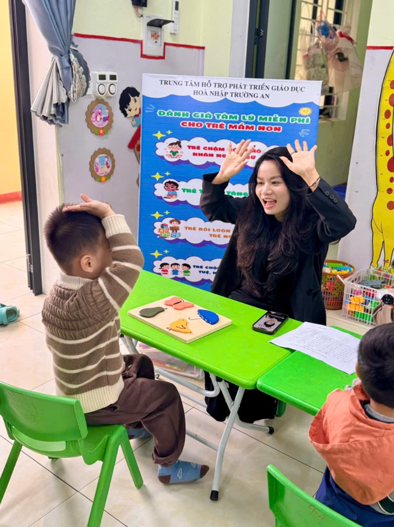 Hoạt động nhóm